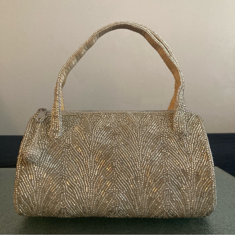 LA REGALE beaded purse